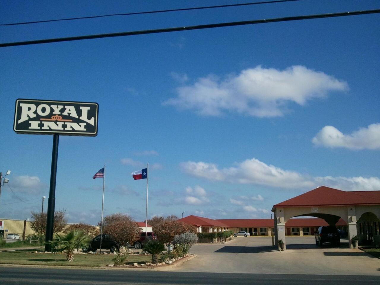 Royal Inn Pearsall מראה חיצוני תמונה