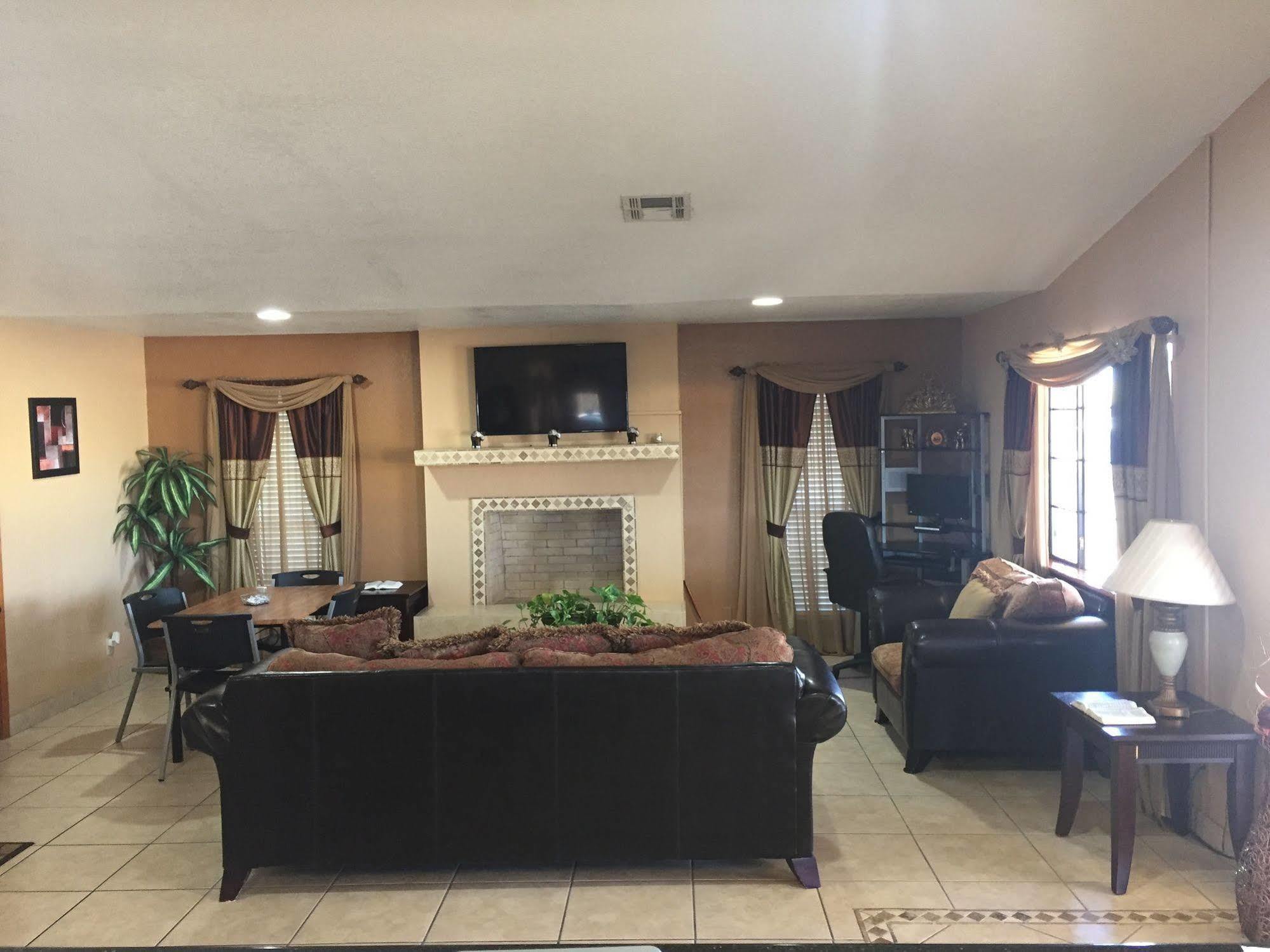 Royal Inn Pearsall מראה חיצוני תמונה
