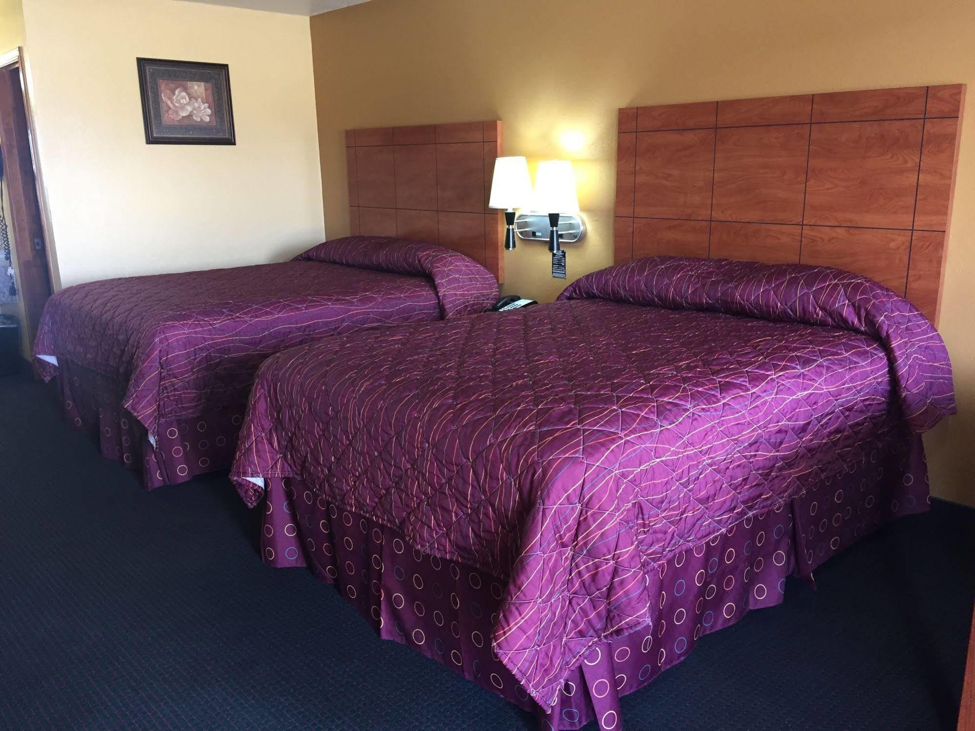 Royal Inn Pearsall מראה חיצוני תמונה